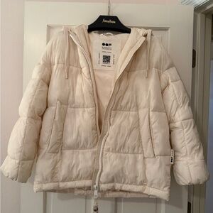 Like-New OOF-WEAR Women's Cream-Blush oversized Puffer Jacket